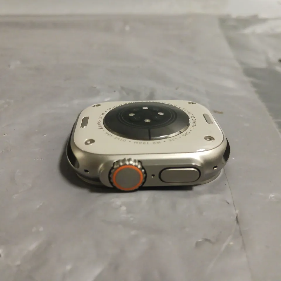 APPLE ULTRA 49MM WATCH