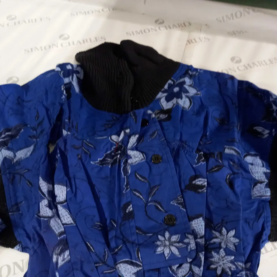 LOT OF 18 NAVY FLORAL JUMPSUITS - VARIOUS SIZES