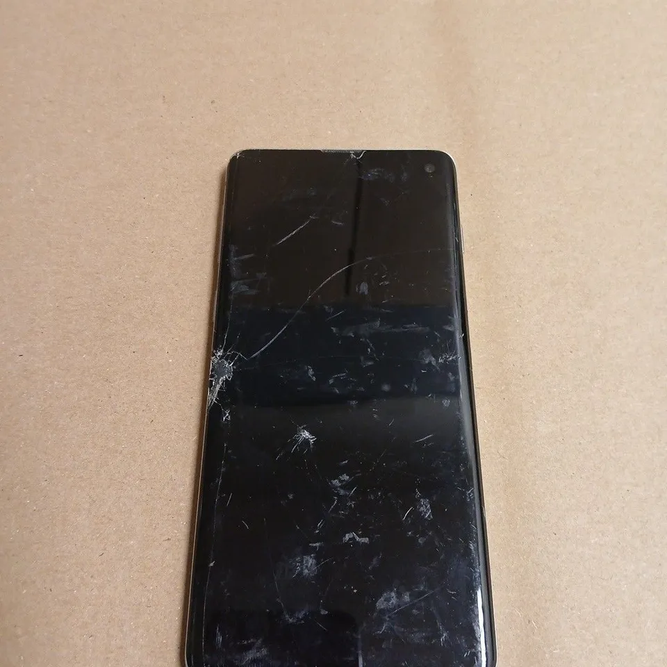 SAMSUNG GALAXY S10 PHONE 