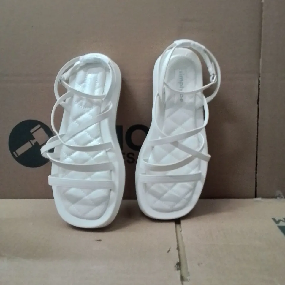 BOXED BRAND NEW APPROXIMATELY 6 SIMPLY BE PHEOBE WIDE SHOES WHITE SIZE 8
