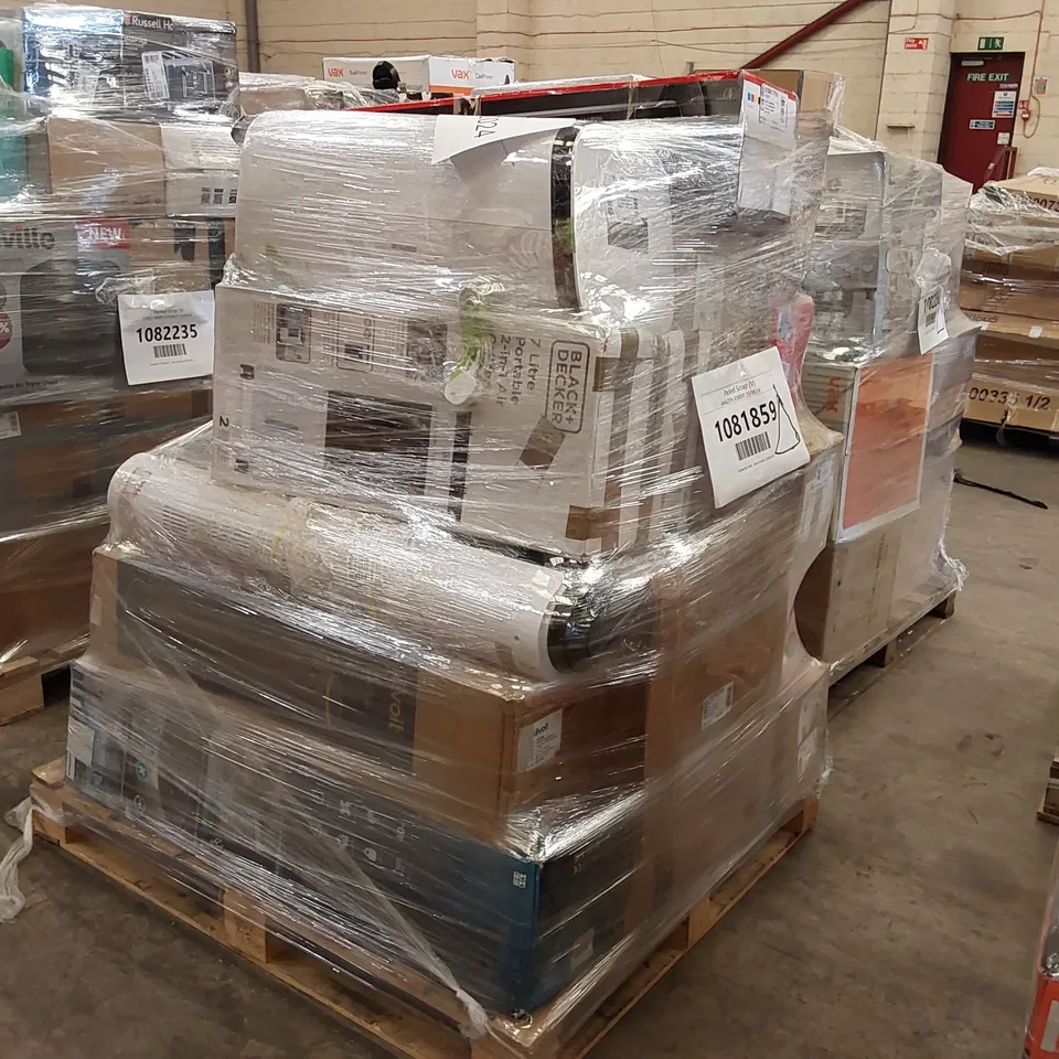 PALLET OF APPROXIMATELY 17 UNPROCESSED RAW RETURN HOUSEHOLD AND ELECTRICAL GOODS TO INCLUDE;