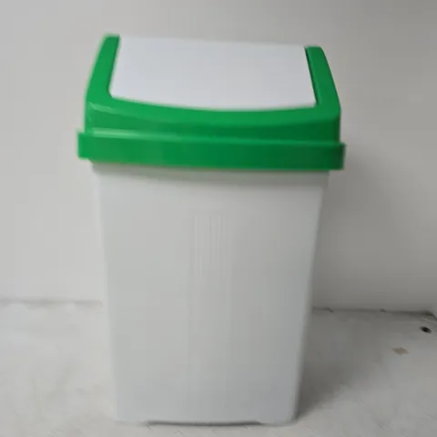 PLASTIC RECTANGULAR STORAGE TUB WITH GREEN LID β WHITE BODY