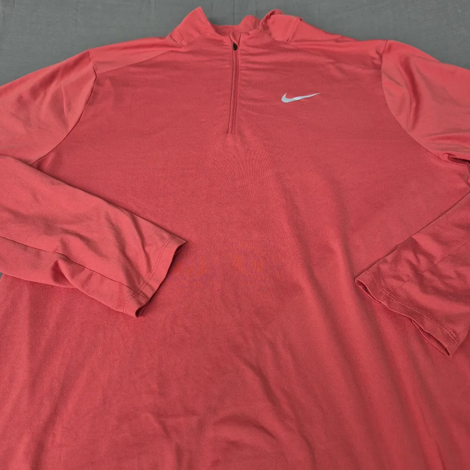 NIKE RUNNING 1/4 ZIP TOP SIZE M