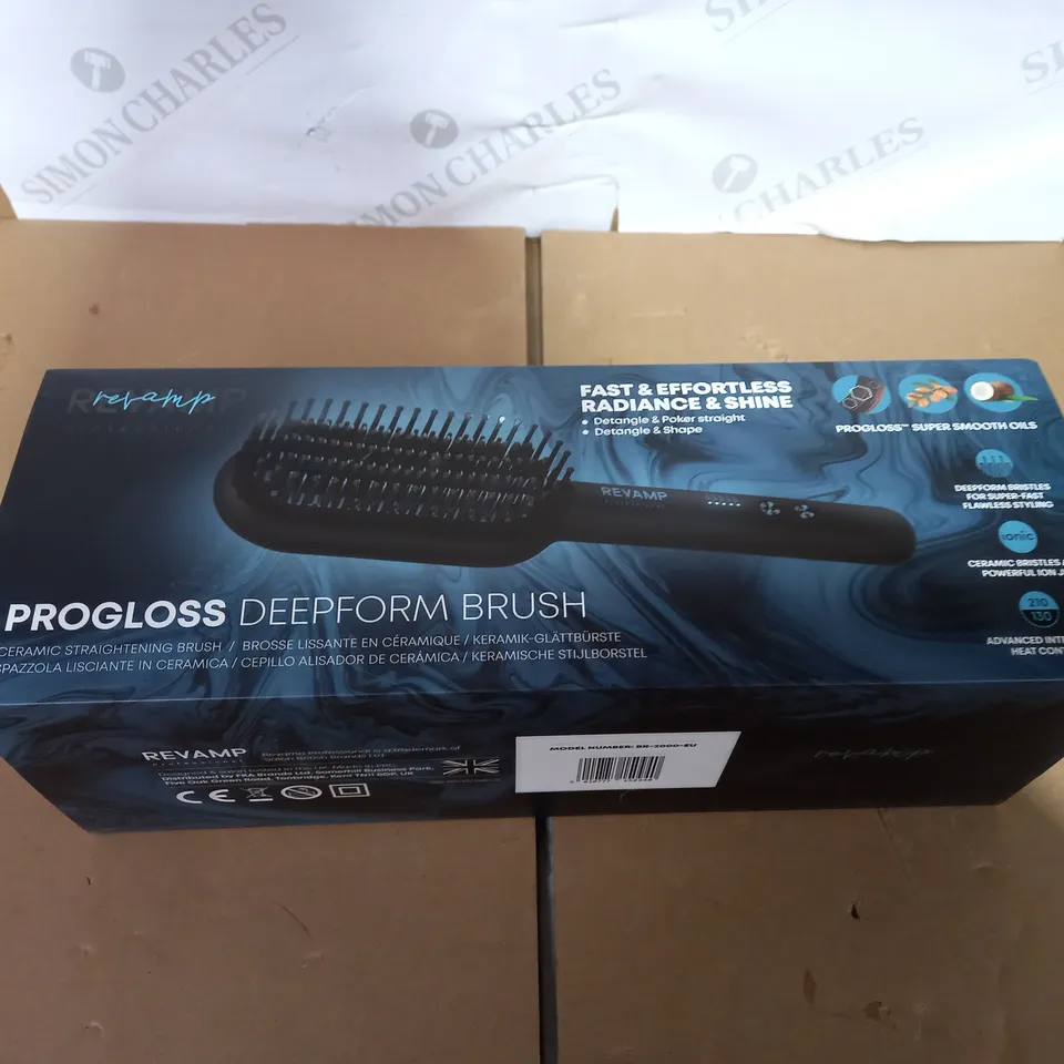 REVAMP, HAIR STRAIGHTENING BRUSH