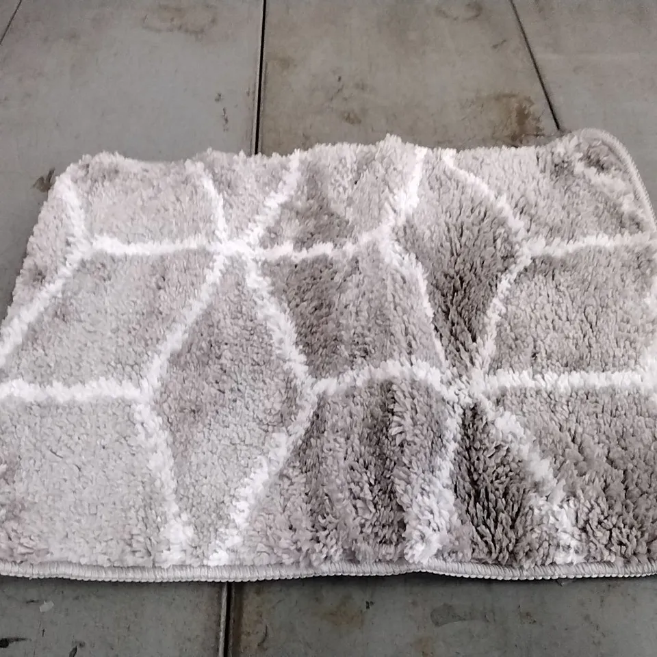 BRAND NEW PACO ANA-SOFIA RECTANGLE BATH MAT 40X55CM