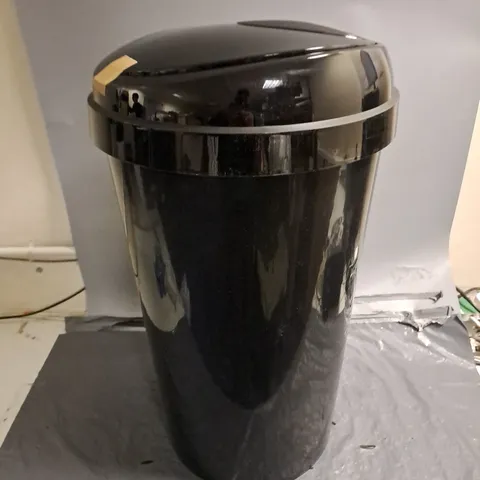 BLACK PLASTIC BIN