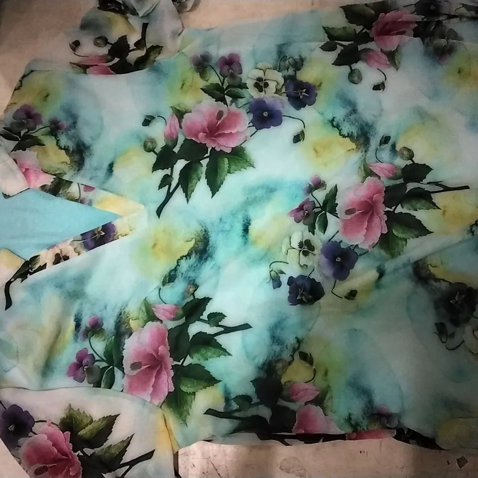 BOX CONTAINING BUTLER & WILSON TURQUOISE SHIRT SIZE M