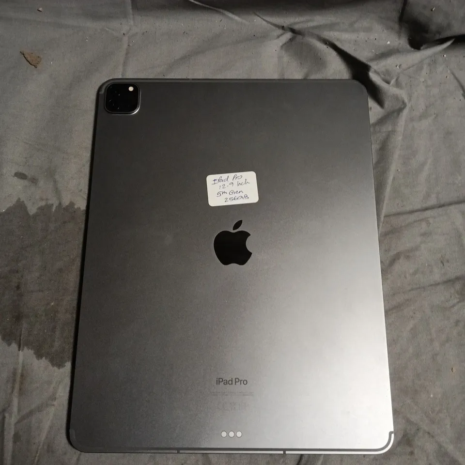 APPLE IPAD PRO 12.9 INCH (6TH GEN) TABLET 