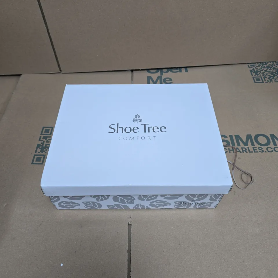 SHOE TREE COMFORT BRAMBLE ANKLE BOOTS - BLACK, UK 5