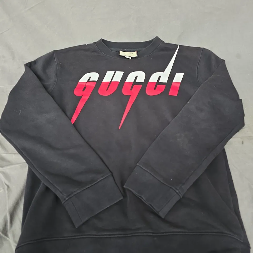 GUCCI BLACK LOGO PRINT SWEATSHIRT – MADE IN ITALY SIZE L 