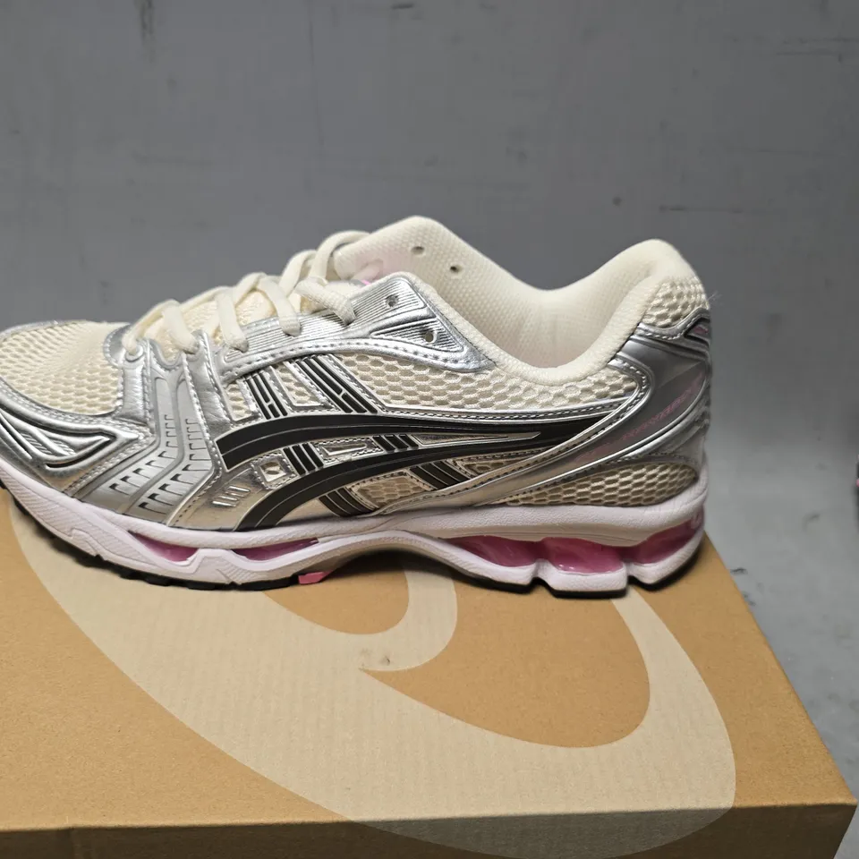 BOXED ASICS GEL-KAYANO 14 TRAINERS SIZE 10