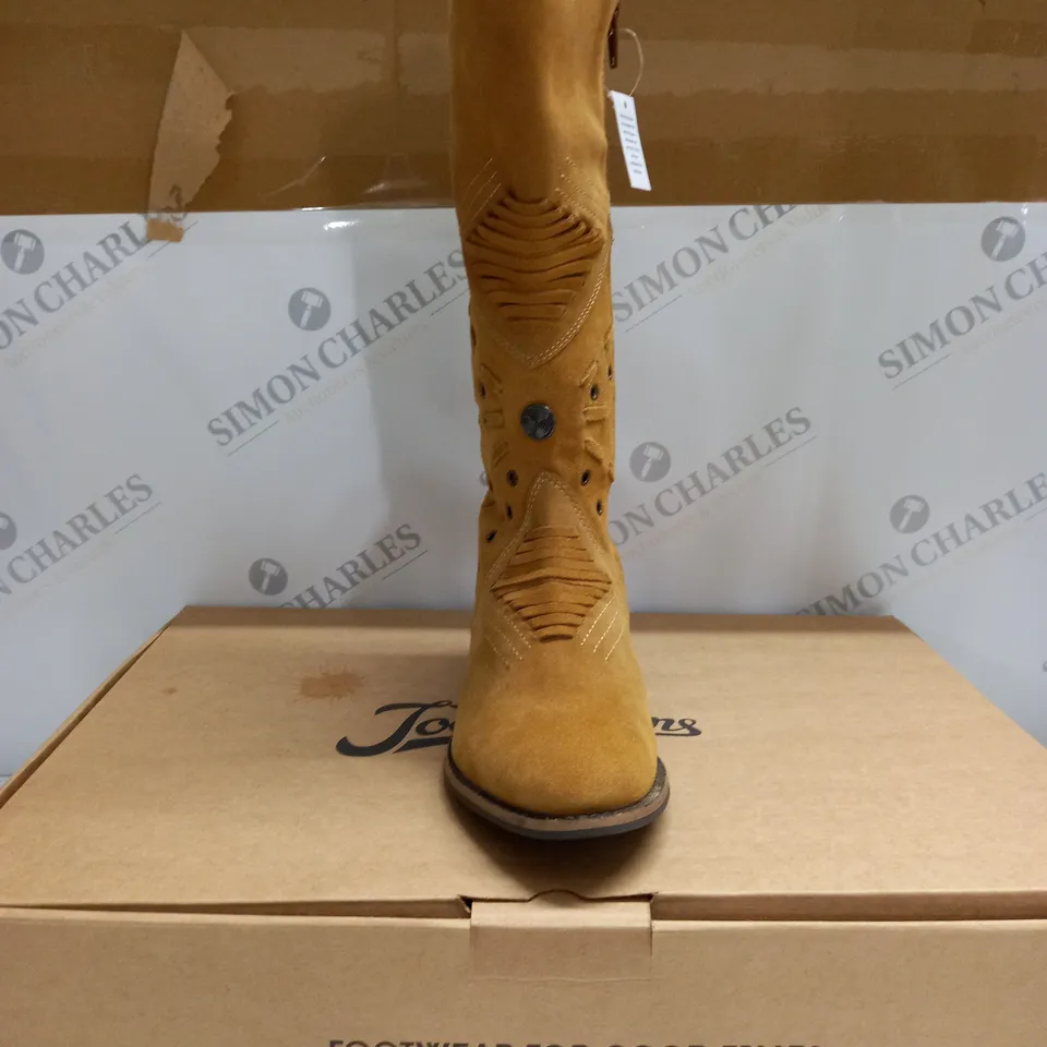 BOXED JOE BROWNS BRICK LANE SUEDE MIDI BOOTS - UK 3