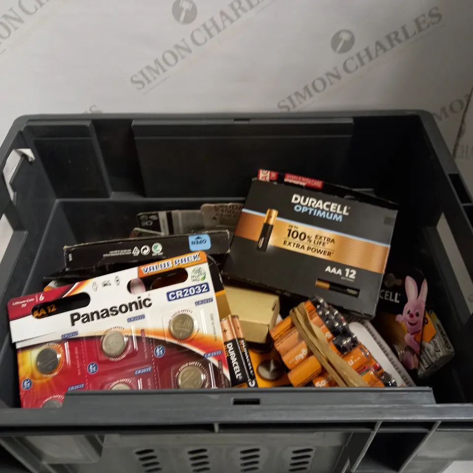 LOT TO CONTAIN APPROX. 40-50 PACKS OF BATTERIES, QUANTITY PER PACK & BRANDS VARY 