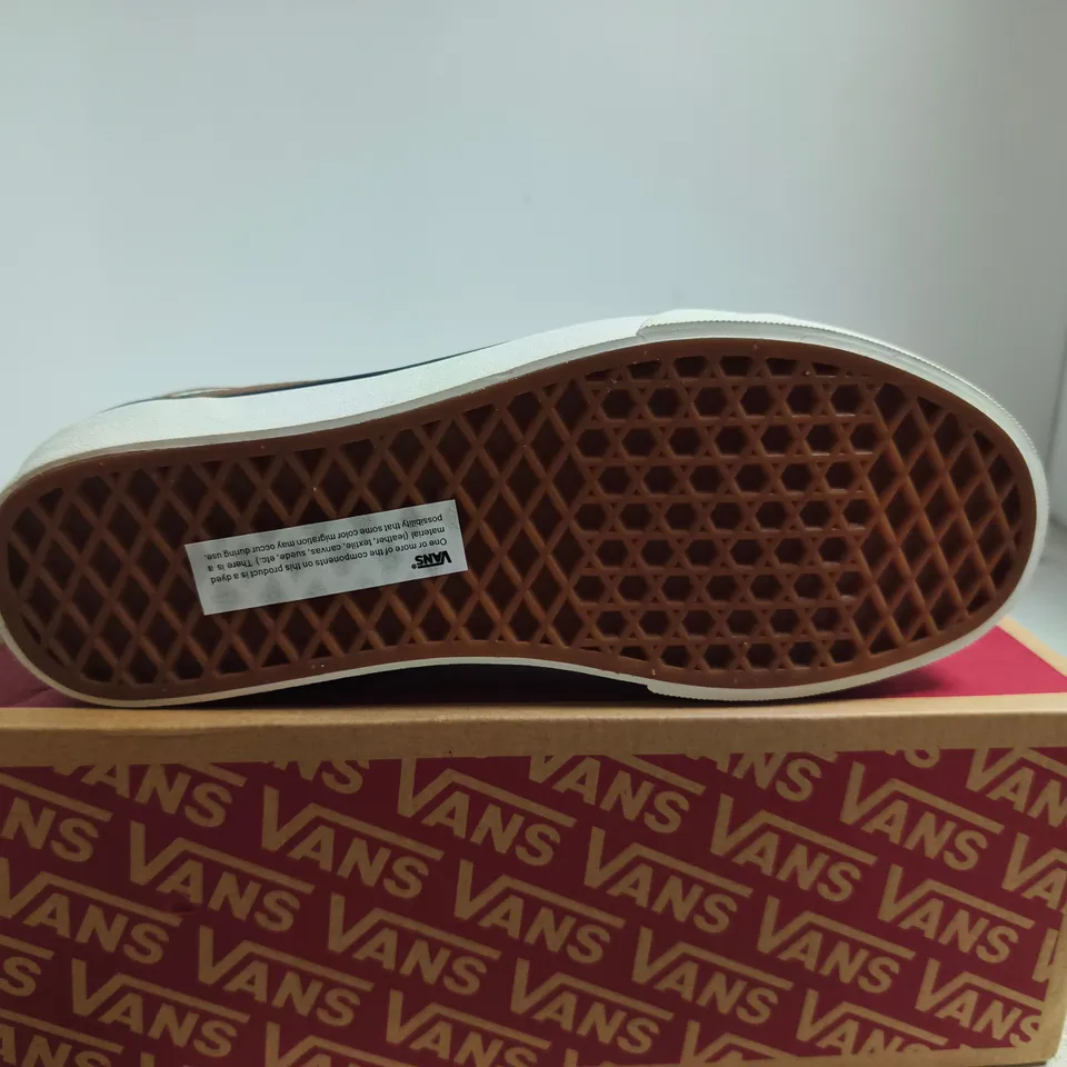 BOXED PAIR OF VANS BROWN SHOES - SIZE 5.5