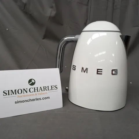 BOXED SMEG KETTLE KLF03WHUK IN WHITE