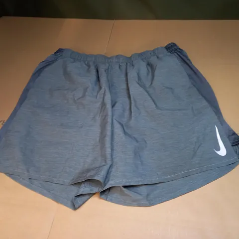 MENS NIKE LOGO DRI-FIT SHORTS SIZE XL