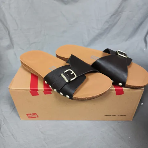 FITFLOP IQUSHION ADJUSTABLE BUCKLE LEATHER SLIDES - BLACK, UK 6