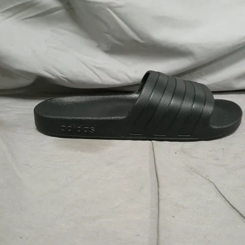 ADIDAS BLACK SLIDES – 3-STRAP SANDALS - SIZE 7