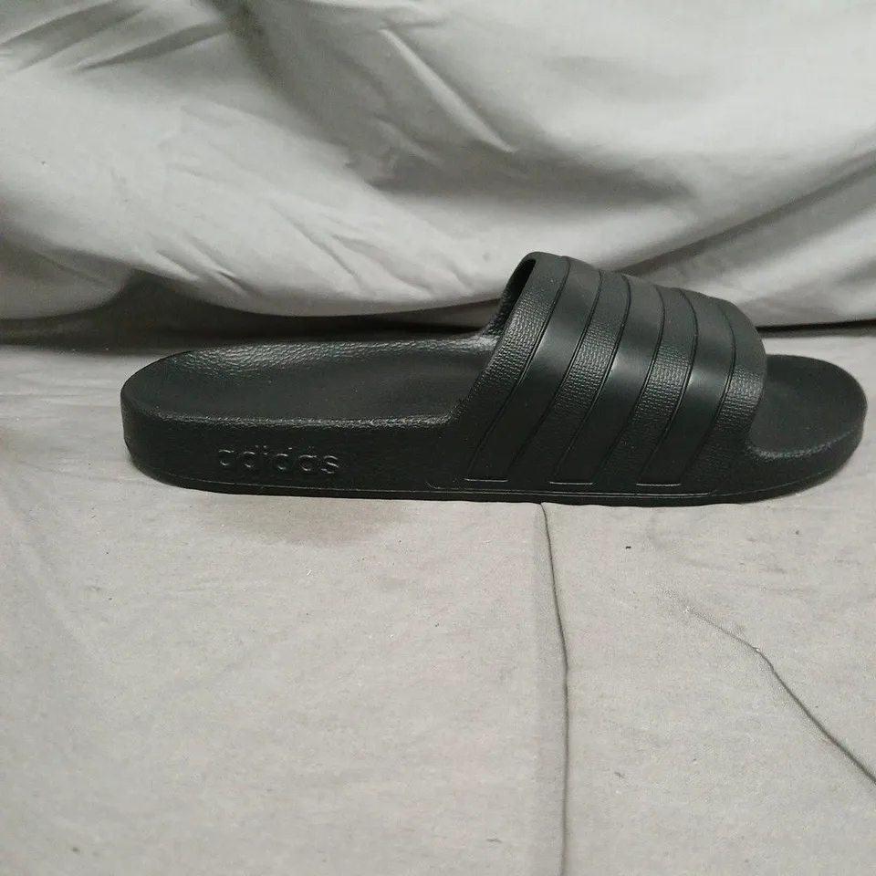 ADIDAS BLACK SLIDES – 3-STRAP SANDALS - SIZE 7