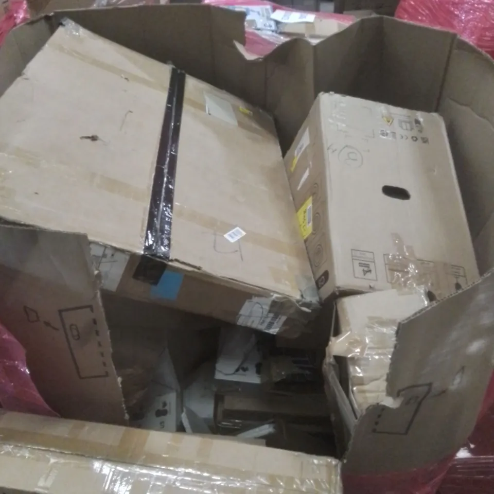 PALLET OF ASSORTED HOUSEHOLD GOODS AND FURNITURE TO INCLUDE; HOMIDEC STORAGE RACK, MINI GOLF SET, ITALIAN STYLE BLINDS ETC