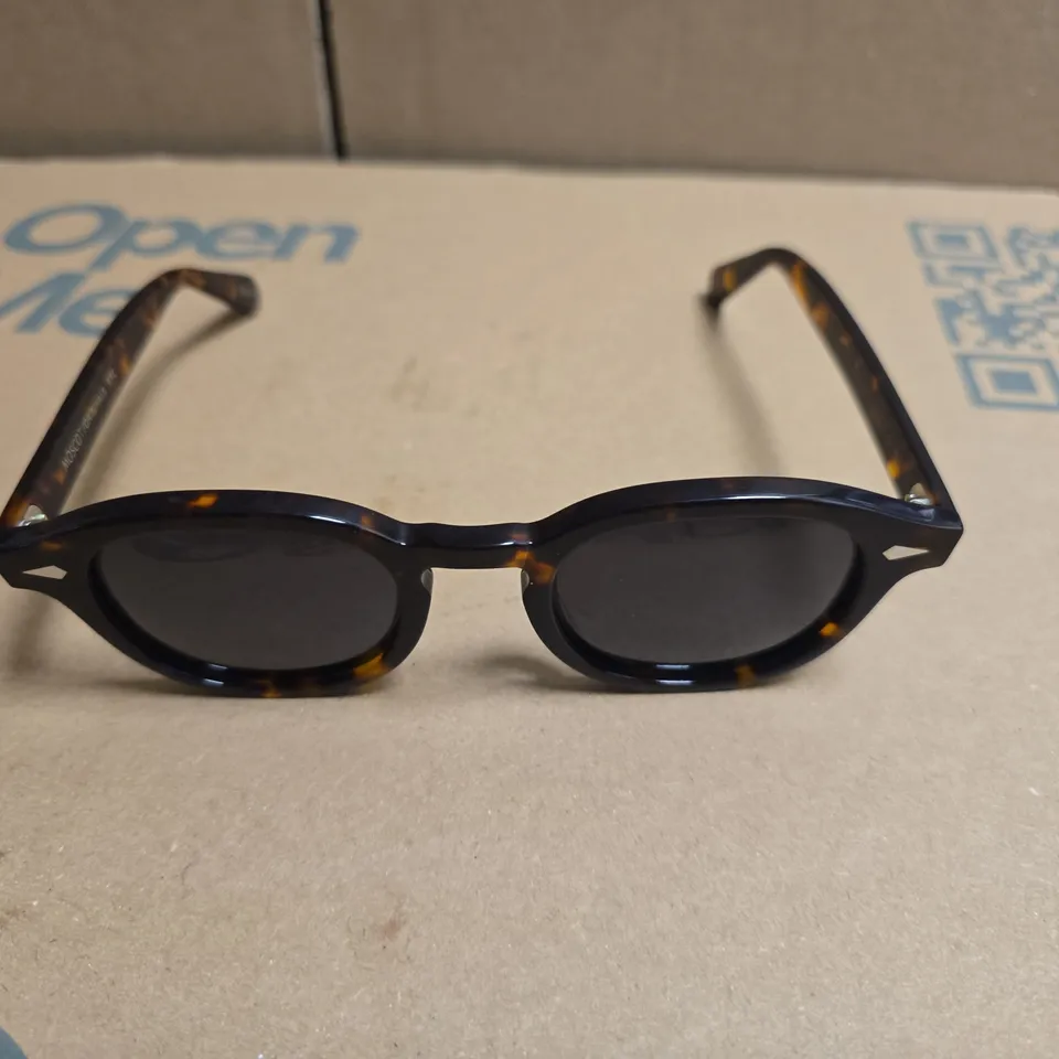 BOXED MOSCOT ORIGINALS TORTOISESHELL SUNGLASSES 