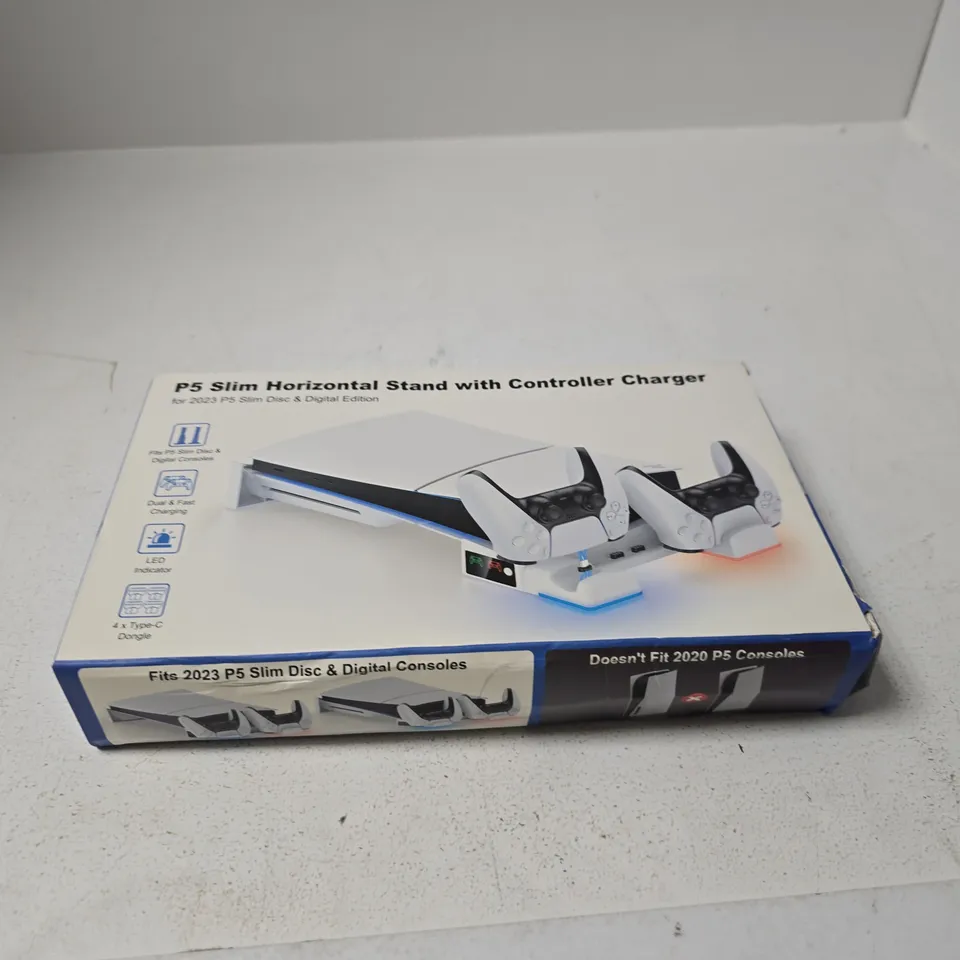 PS5 2023 SLIM HORIZONTAL STAND WITH CONTROLLER CHARGER – BOXED