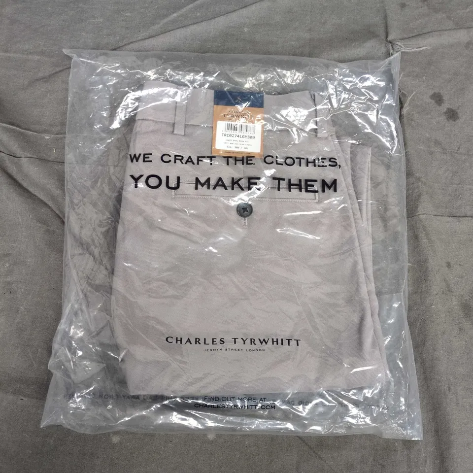 BAGGED CHARLES TYRWHITT LIGHT GREY SLIM-FIT NON-IRON CHINOS - 30W X 30L