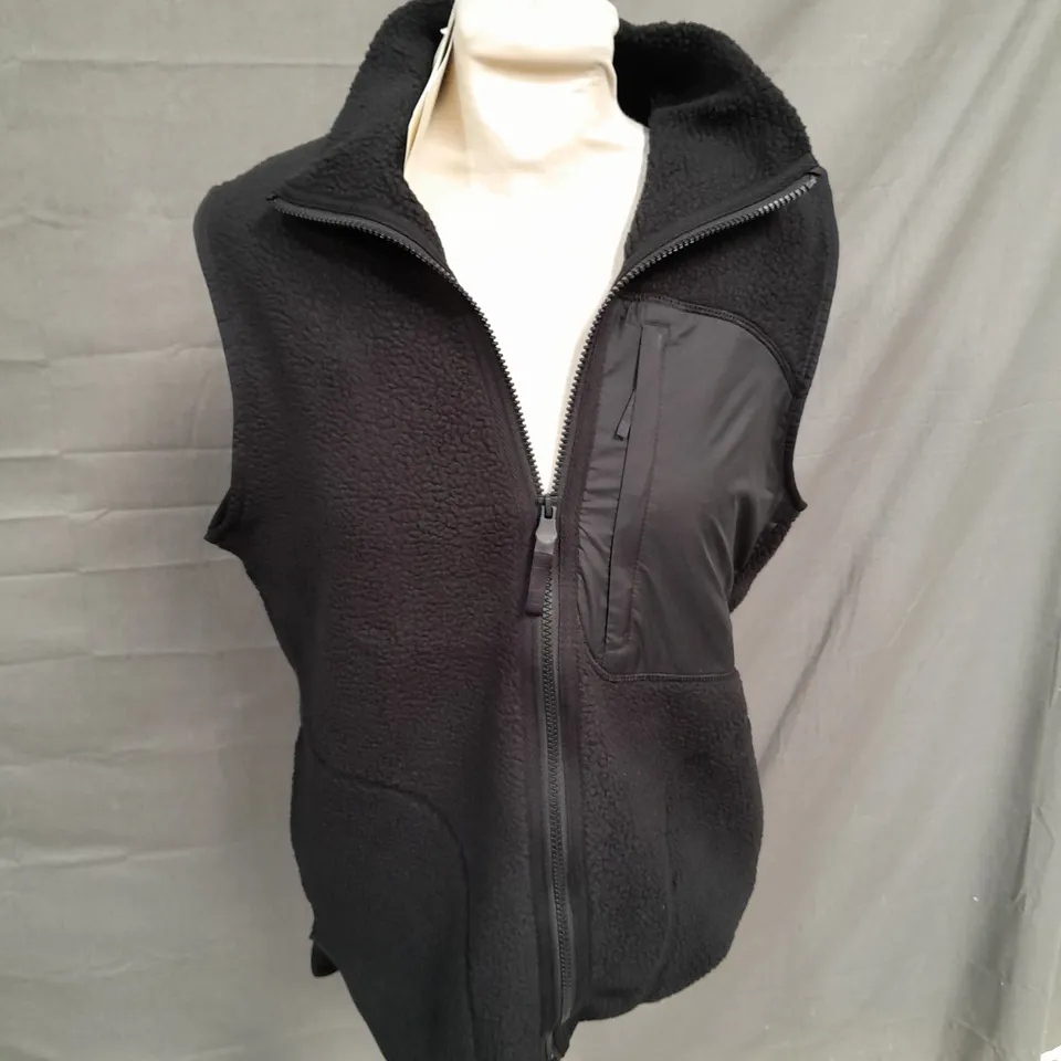 H&M MOVE BLACK FLEECE GILET - EUR SMALL