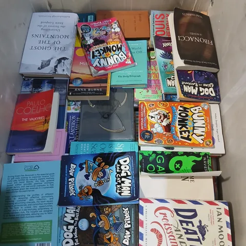 LARGE QUANTITY OF ASSORTED FICTION AND NON FICTION BOOKS