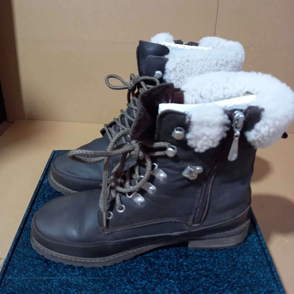 EMU OKAB WATERPROOF BOOTS ESPRESSO COLOUR SIZE 9