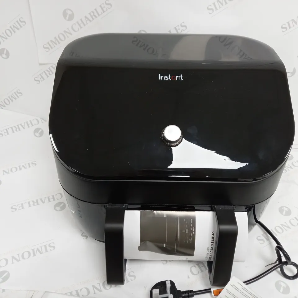 BOXED INSTANT VORTEX PLUS VERSAZONE AIR FRYER 