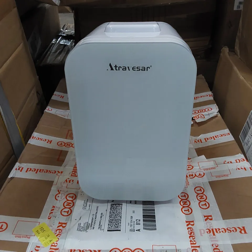 BOXED VENESA ATRAVESAR MINI FRIDGE (1 BOX)