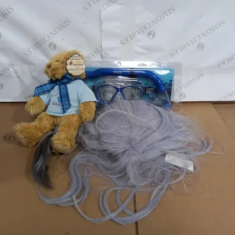 BOX OF APPROXIMATELY 10 ASSORTED TOYS AND GAMES TO INCLUDE MUMBLES TEDDY, TWO BARE FEET SNORKEL AND MASK, DESIGNER PROFESSIONAL WIG, ETC