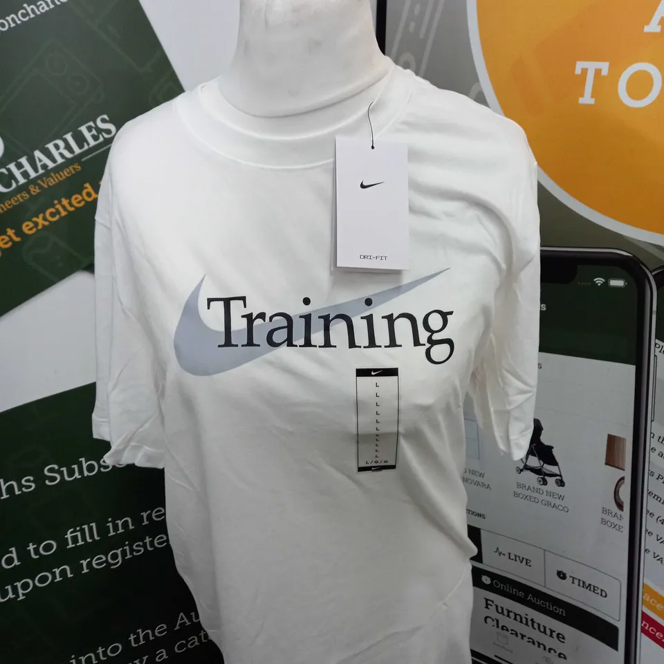NIKE TRANING DRI-FIT T-SHRT SIZE L