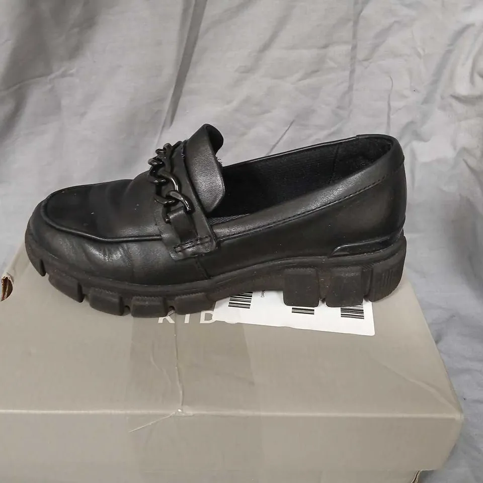 CLARKS KIDS EVYN WALK Y. BLACK LEATHER SHOES SIZE 4
