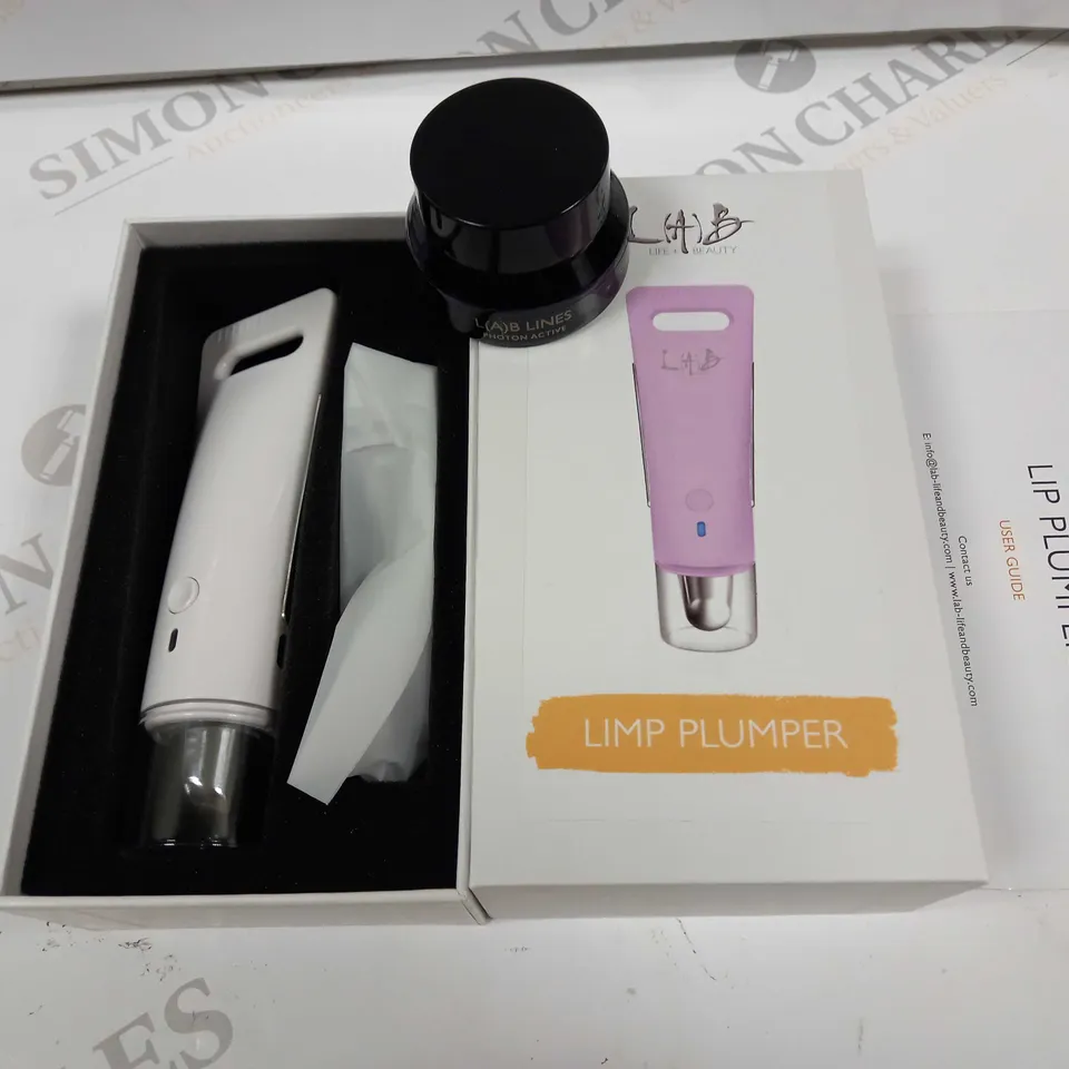 BOXED LAB LIMP PLUMPER