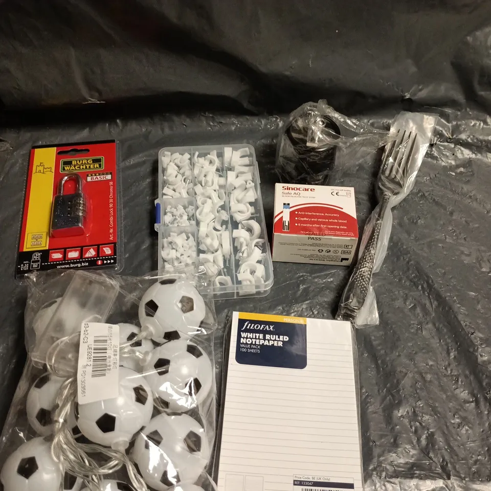 APPROXIMATELY 20 ASSORTED HOUSEHOLD ITEMS TO INCLUDE PADLOCK, NOTEPAPER, LED LIGHTS ETC 