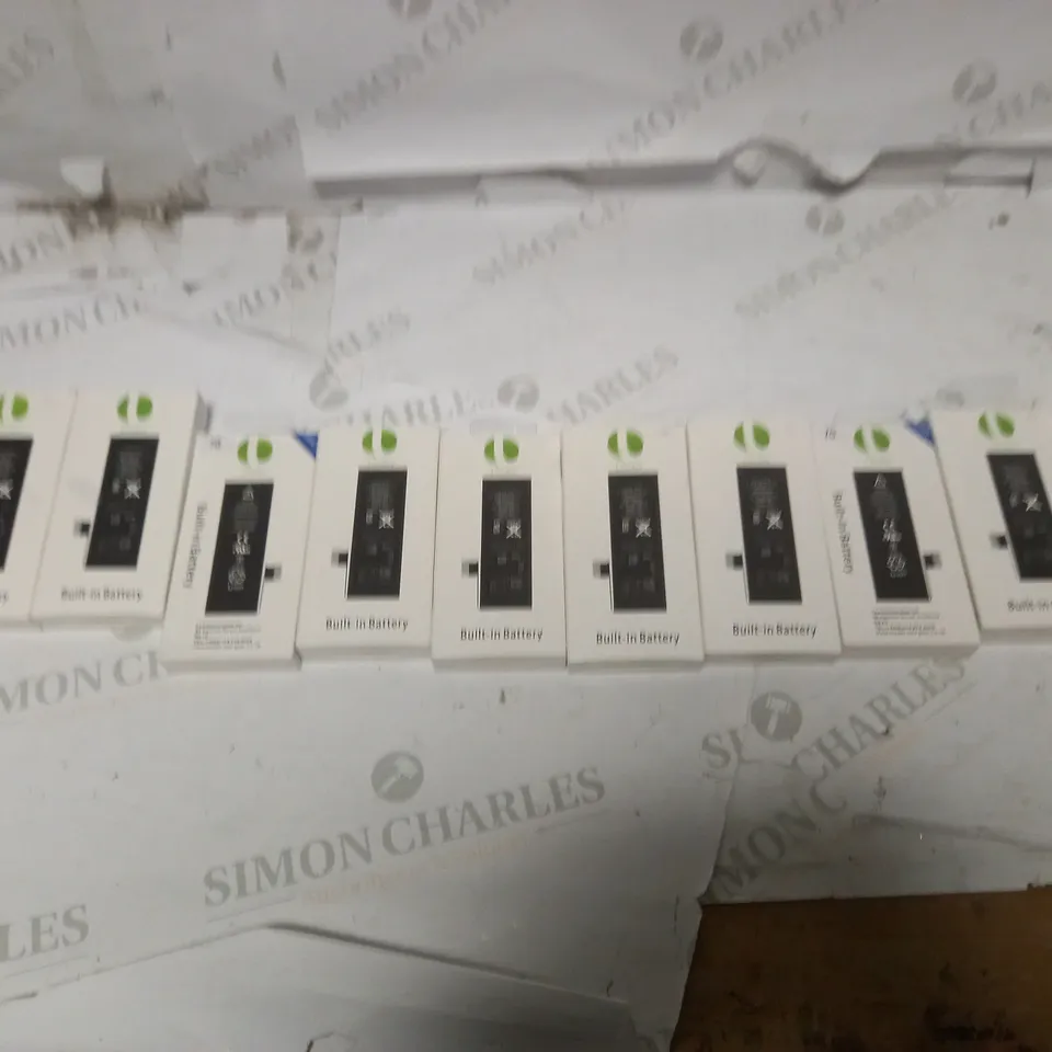 LOT OF 10 LEADER BUILT IN BATTERYS 