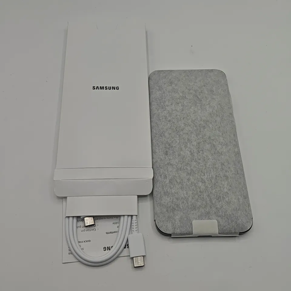 BOXED SAMSUNG GALAXY A17 4/128GB IN BLACK - SM-A176B