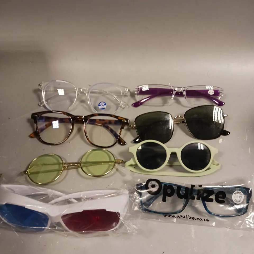 APPROXIMATELY 20 ASSORTED SUNGLASSES/PRESCRIPTION GLASSES IN VARIOUS DESIGNS	