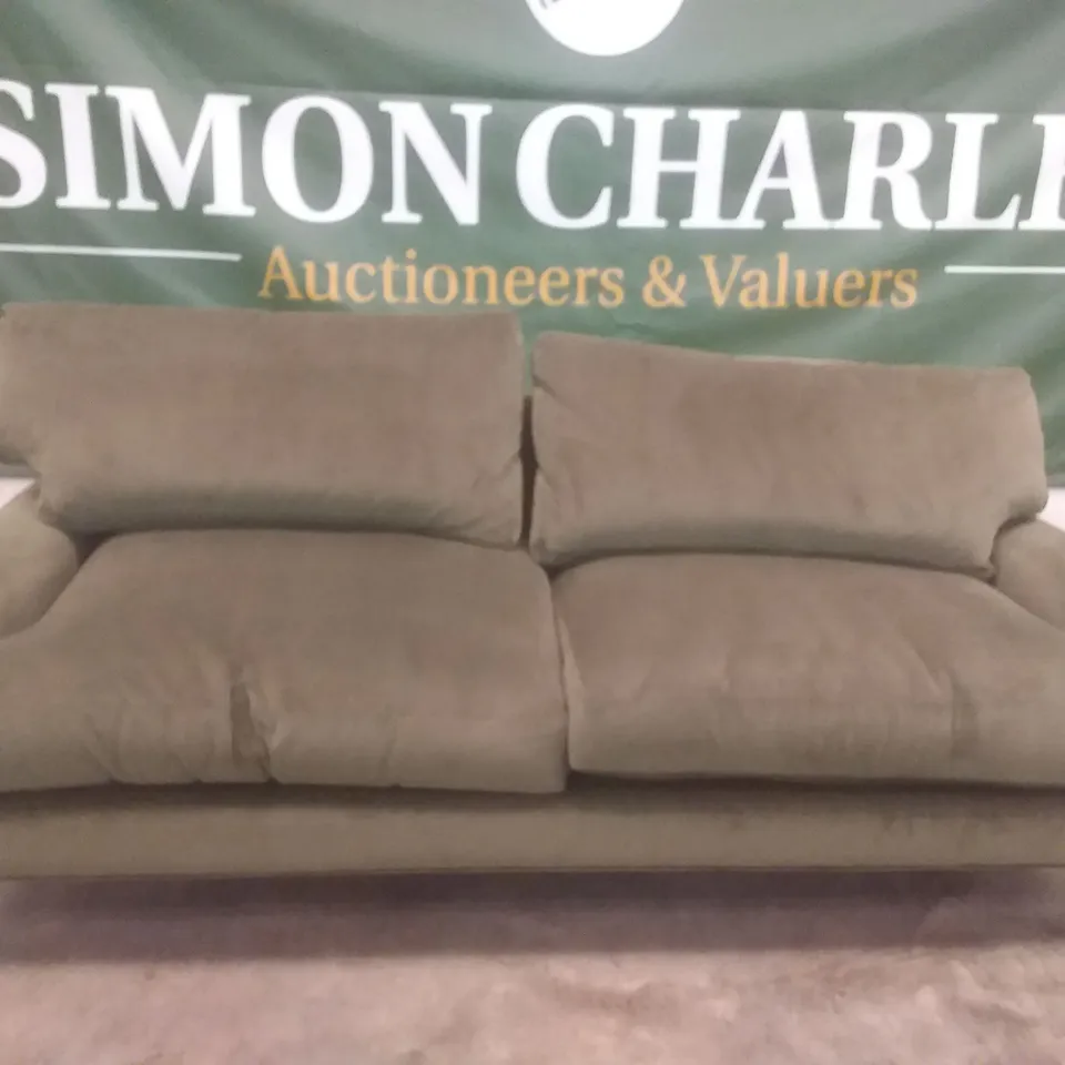 QUALITY BRITISH DESIGNER LOUNGE CO. ROSE 3 SEATER SOFA GREEN PLUSH FABRIC 