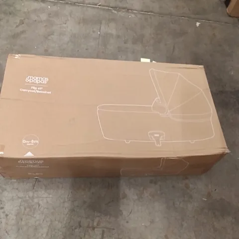 BOXED MAMAS & PAPAS CARRYCOT/BASSINET
