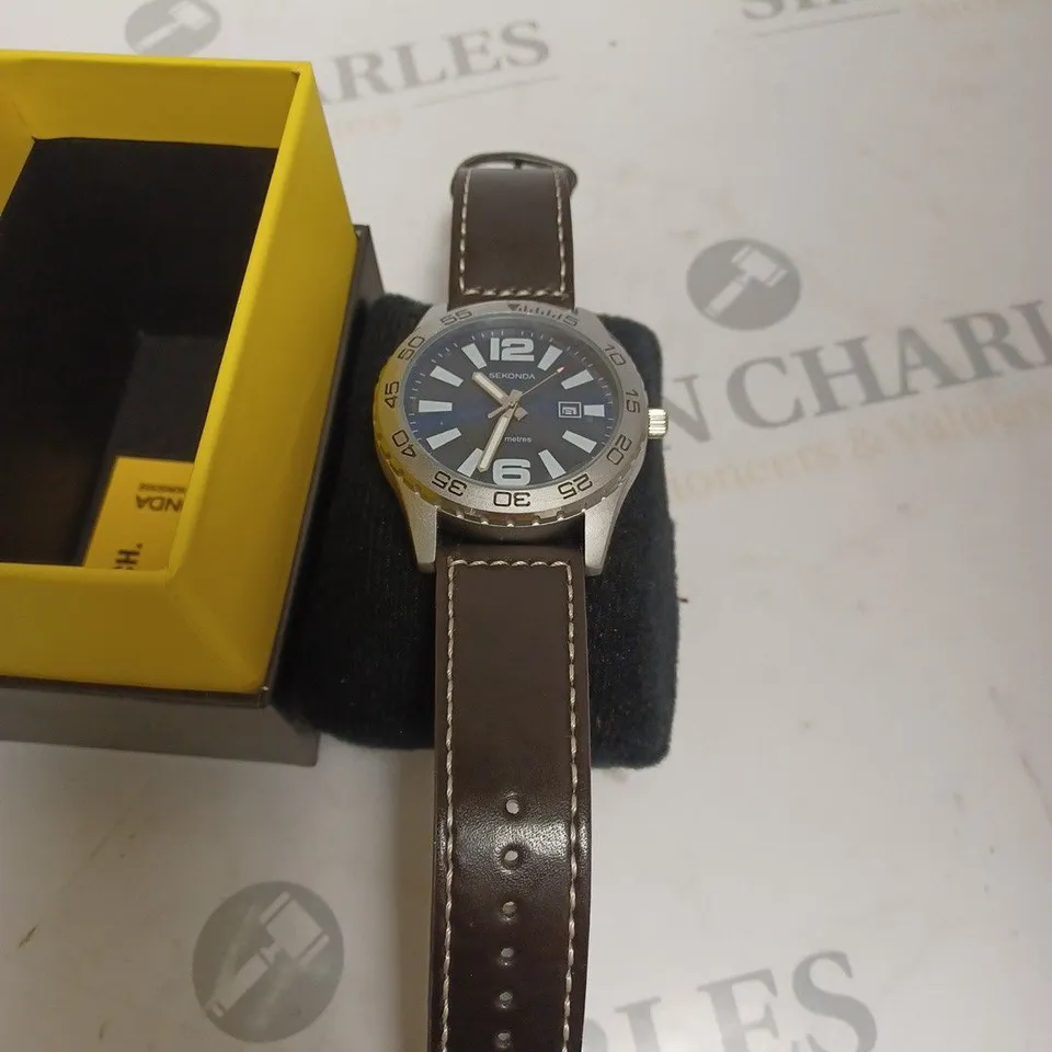 BOXED SEKONDA GENUINE LEATHER STRAP WATCH - BROWN