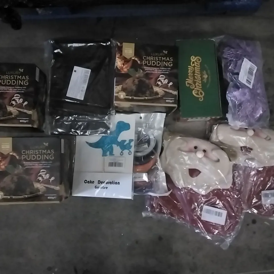 PALLET OF ASSORTED ITEMS INCLUDING LUXURY CHRISTMAS PUDDING, 3D PEN FILAMENT REFILLS, BANNILU CHRISTMAS LIGHTS, NUOBESTY 12PCS PURPLE GLITTER DECORATIONS, 2022 RESCUE CHICKENS CALENDAR