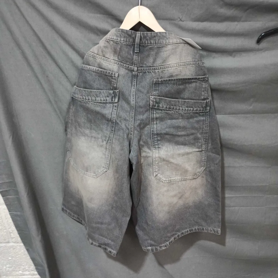 BERSHKA DENIM SHORTS, GREY WASH, UK 36 (EU 46) – MEN'S
