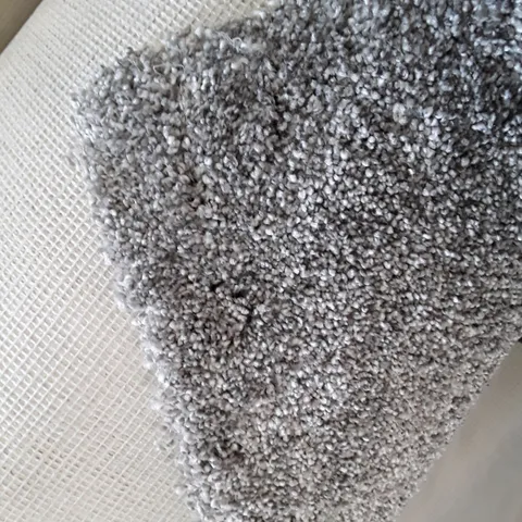 ROLL OF QUALITY SEVERN AB 3204/0930 CARPET APPROXIMATELY 7.3M×4M