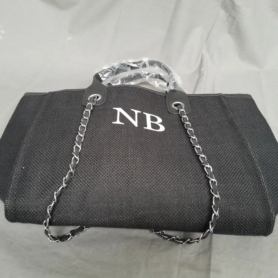 NB BLACK DUFFLE BAG 