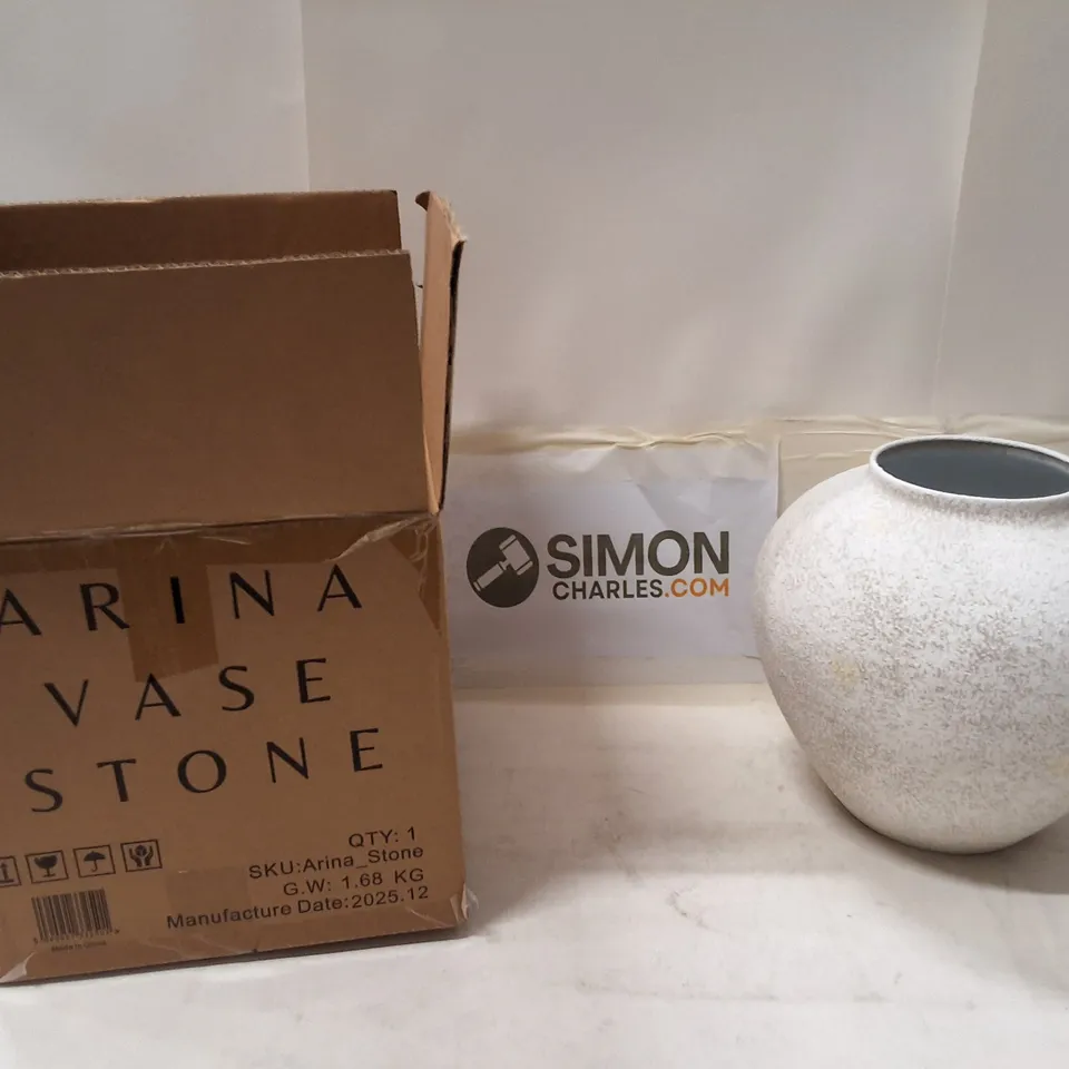 ARINA STONE VASE – STONE-EFFECT CERAMIC VASE
