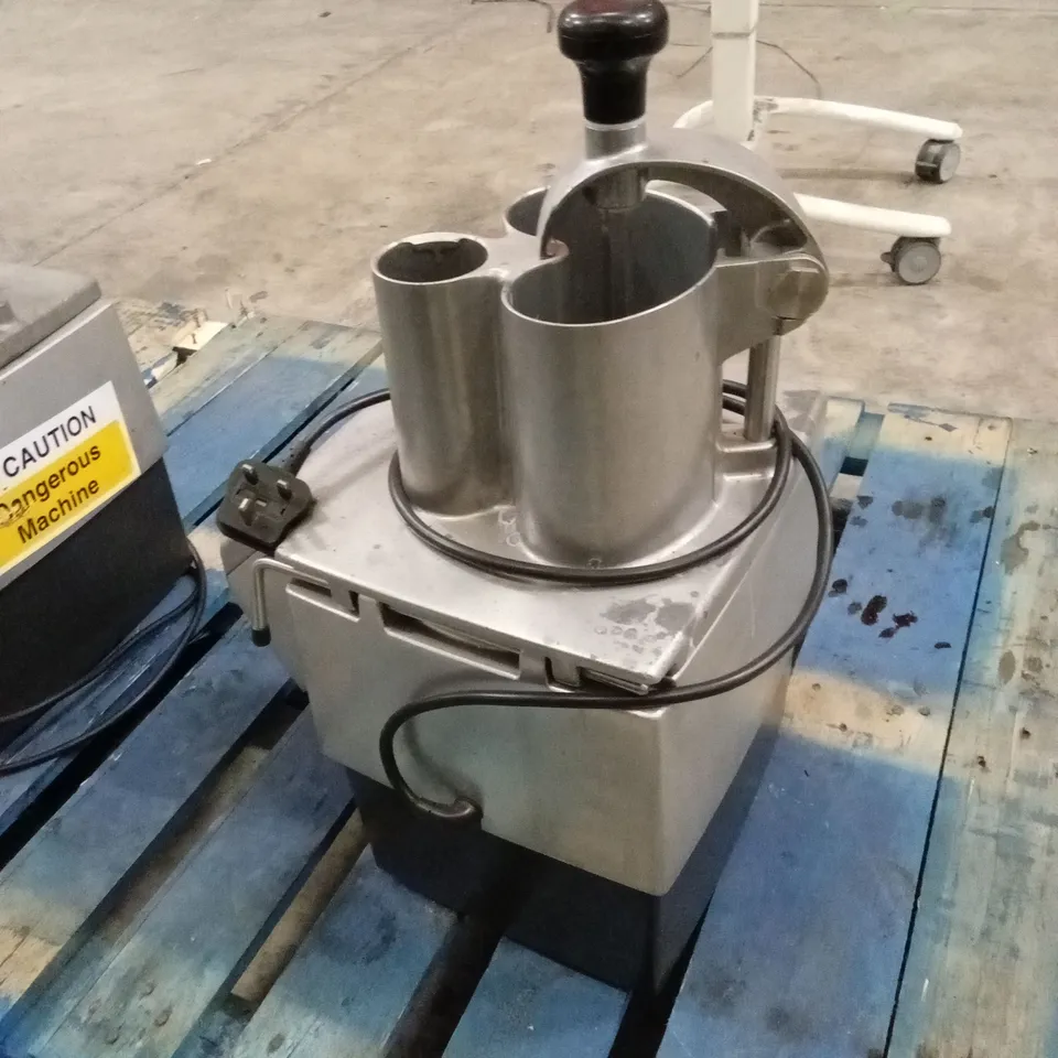 ROBOT COUPE CL50 VEGETABLE PREPARATION MACHINE