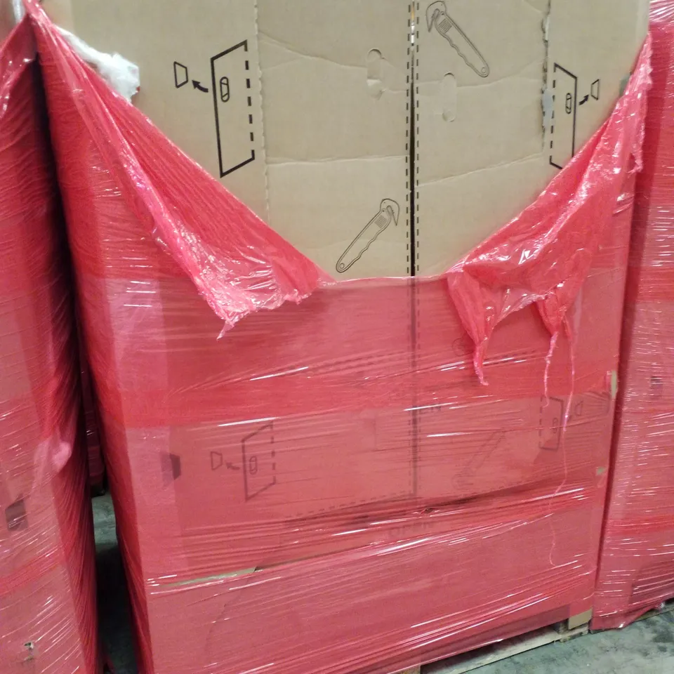 PALLET CONTAINING ASSORTED PRODUCTS INCLUDING CHEST OF DRAWERS, COMPUTER DESK & CONSOLE TABLE